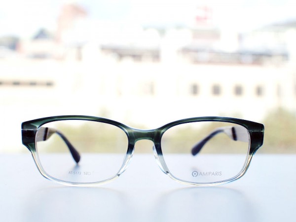 神戸のメガネ　さんプラザコンタクトレンズ　メガネ店　アミパリのメガネ