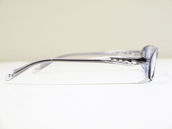神戸の眼鏡　さんプラザコンタクトレンズ メガネ店　vividmoon（ヴィヴィッドムーン）のメガネ