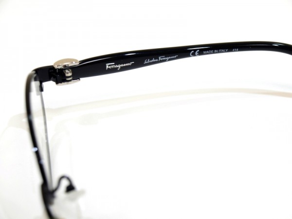 神戸の眼鏡　さんプラザコンタクトレンズ メガネ店　フェラガモのメガネ