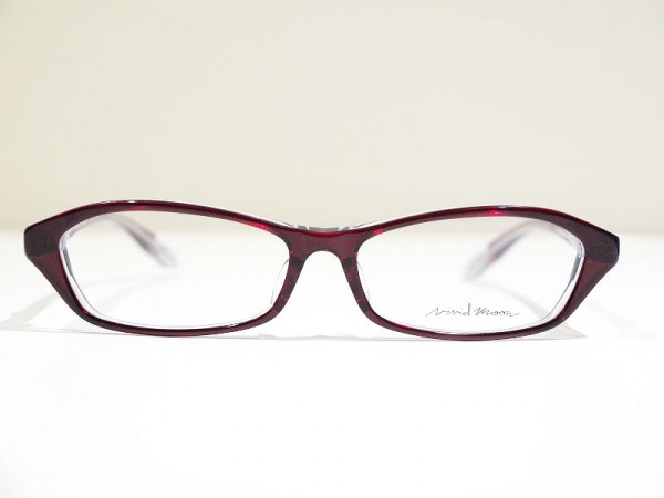 コウベの眼鏡　さんプラザコンタクトレンズ メガネ店　vividmoon（ヴィヴィッドムーン）のメガネ