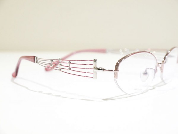神戸の眼鏡　神戸三宮　さんプラザコンタクトレンズメガネ店　ラインアートのメガネ
