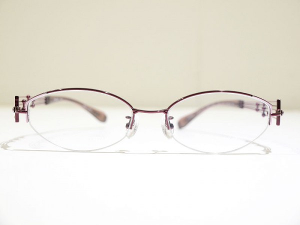 こうべの眼鏡　神戸三宮　さんプラザコンタクトレンズメガネ店　ラインアートのメガネ